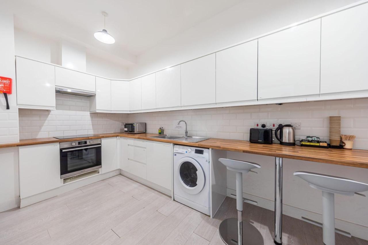 Functional Double With An Ensuite Toilet And Shower Near Tube And Bus Stations London Exteriör bild